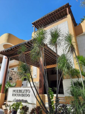  Pueblito Escondido By Hola Home and Land  Плая-Дель-Кармен